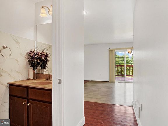 5th image of 6254 Chatham Glenn Way
