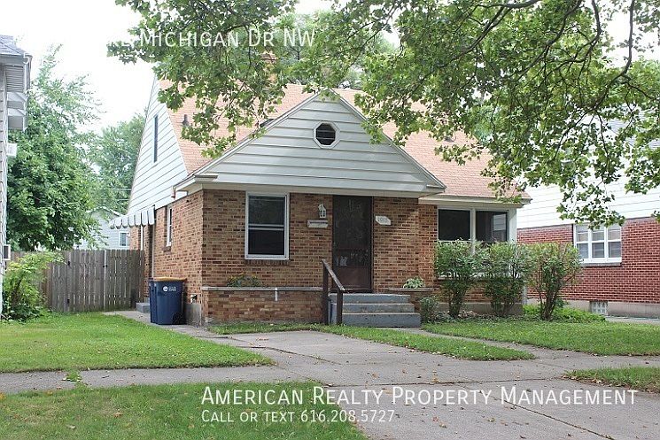 1st image of 1015 Lake Michigan Dr NW