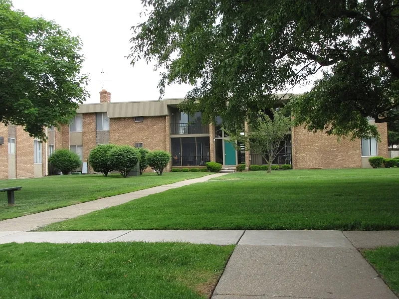 Madison Park Apartments — Photo 3