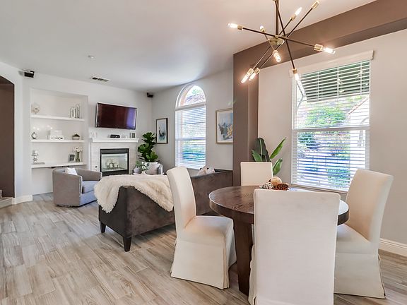 4th image of 2788 Escala Cir