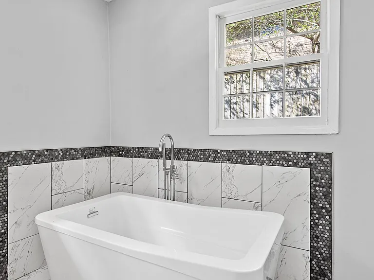 2809 Rockcliff Rd — Photo 11