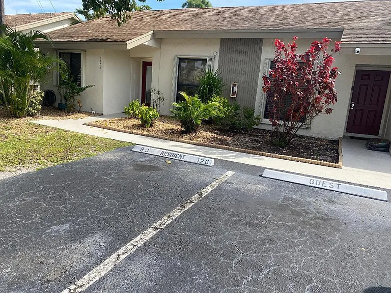 3090 S Oakland Forest Dr #1901 — Photo 11
