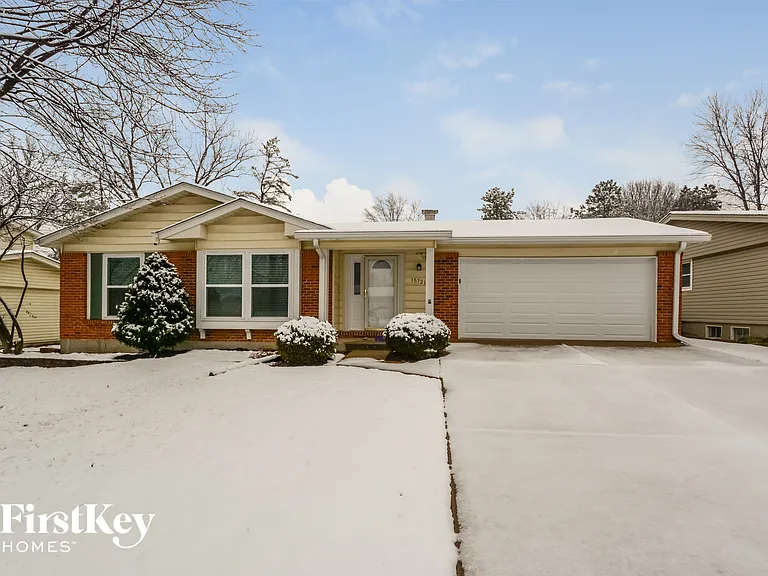 15721 Hill House Rd — Photo 2