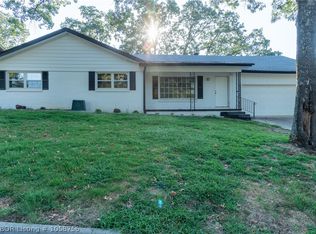 11 Old Greenwood Ln, Fort Smith, AR 72903
