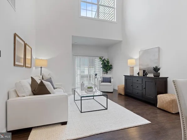 210 Ella Ln, Conshohocken, PA 19428