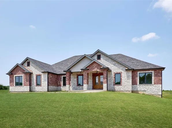 121 Blue Sky Dr, Defiance, MO 63341