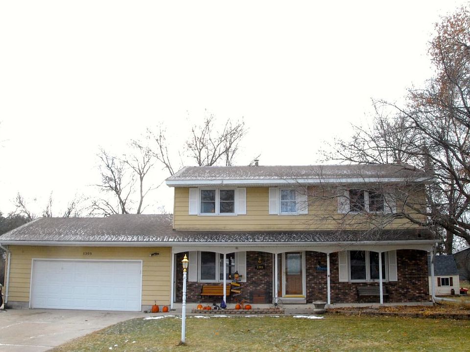 1st image of 1305 Chestnut Ave W