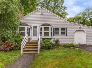 12 Van Buren Rd, Tewksbury, MA 01876