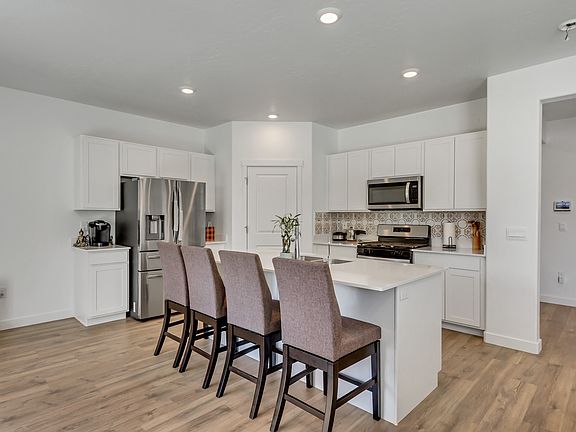 4th image of 3455 W Mitchell Dr
