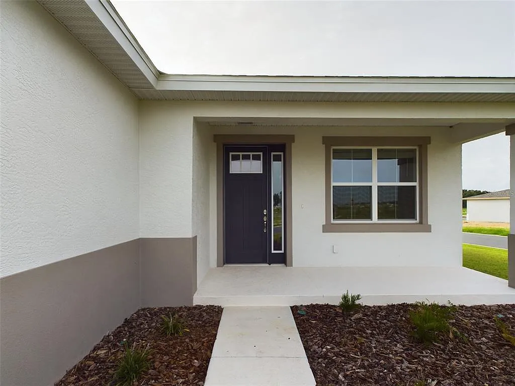 3 bed, 2.0 bath, 2035 sqft, $2,600 — Photo 3