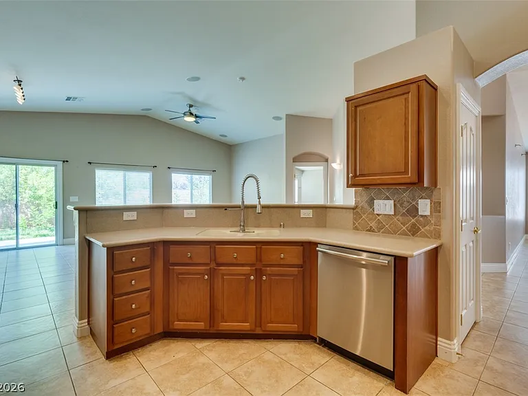 82 Rattlesnake Grass Ct — Photo 20
