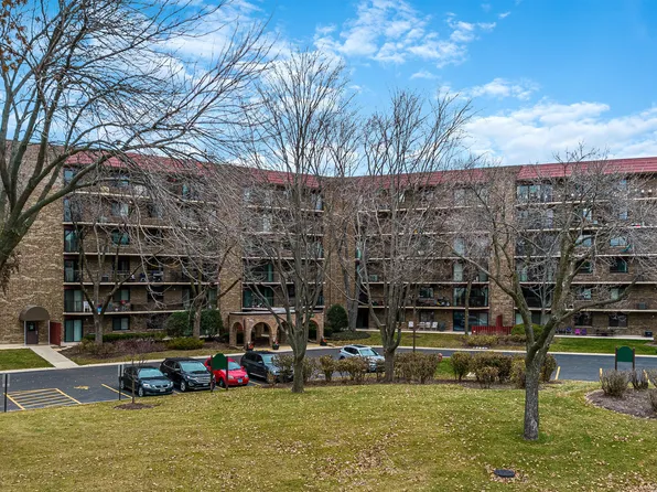 35 S Baybrook Dr Unit 610, Palatine, IL 60074