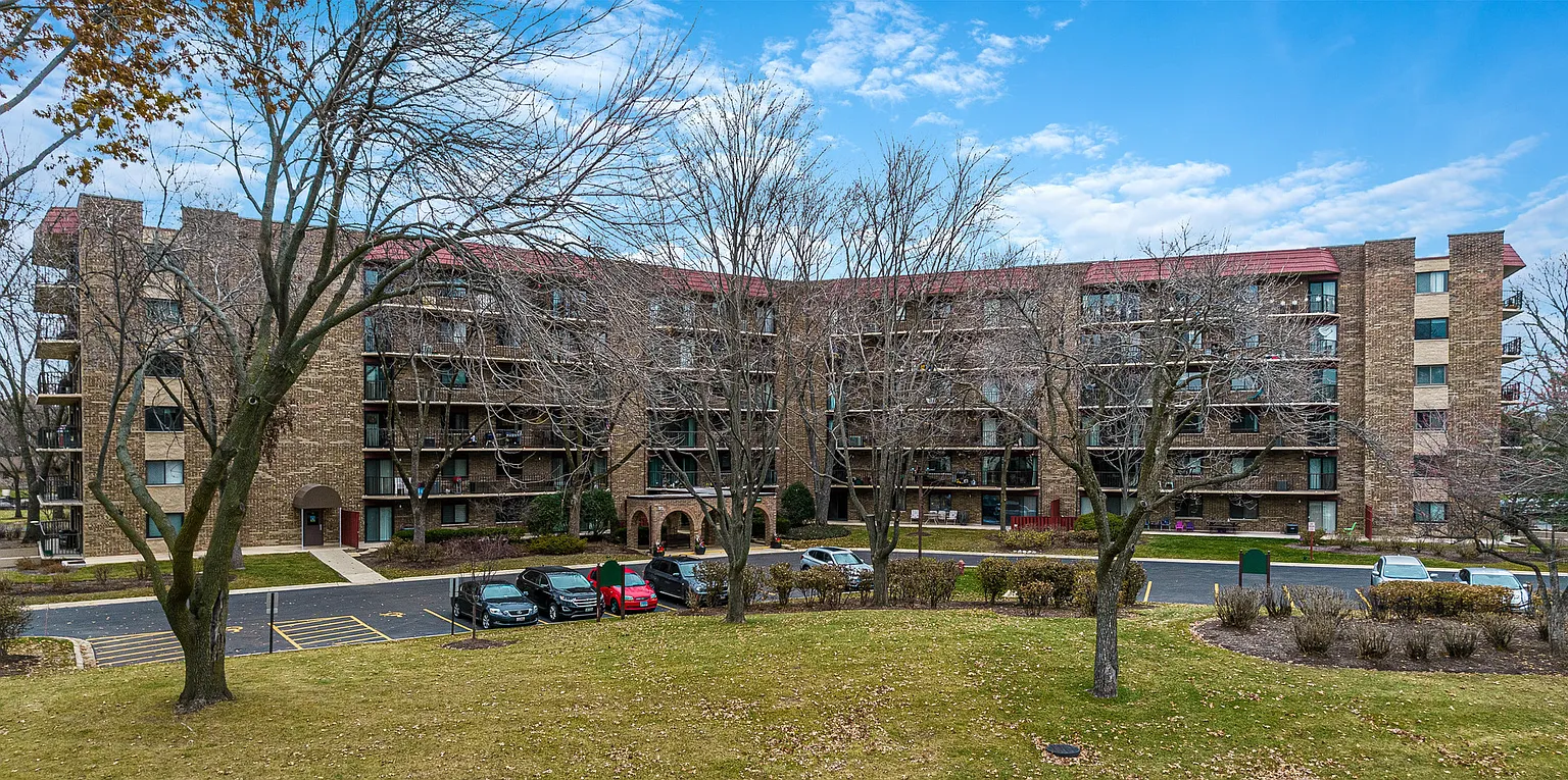 35 S Baybrook Dr Unit 610 photo 1