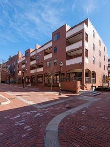 20 Central St APT 302, Salem, MA, 01970