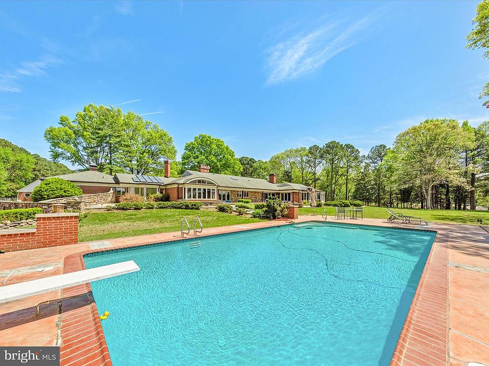 1st image of 6976 Travelers Rest Cir