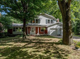 5945 Buckboard Ln, Solon, OH 44139