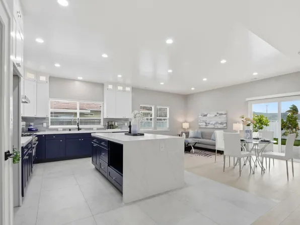 2121 Francis Ave, Santa Clara, CA 95051