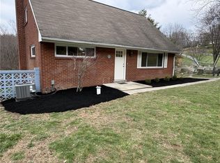 151 Dwellington Dr, Valencia, PA 16059