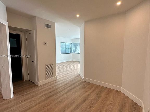 5th image of 3925 Garden Ave #3925