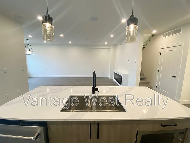 867 Morrison Ave #1 — Photo 6