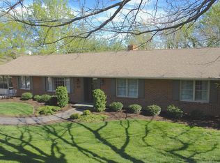 2548 Inglewood Rd SW, Roanoke, VA 24015