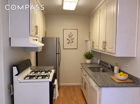 2727 Ocean Pkwy APT E22, Brooklyn, NY 11235