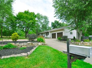 3079 Rosebay Blvd, Barberton, OH 44203