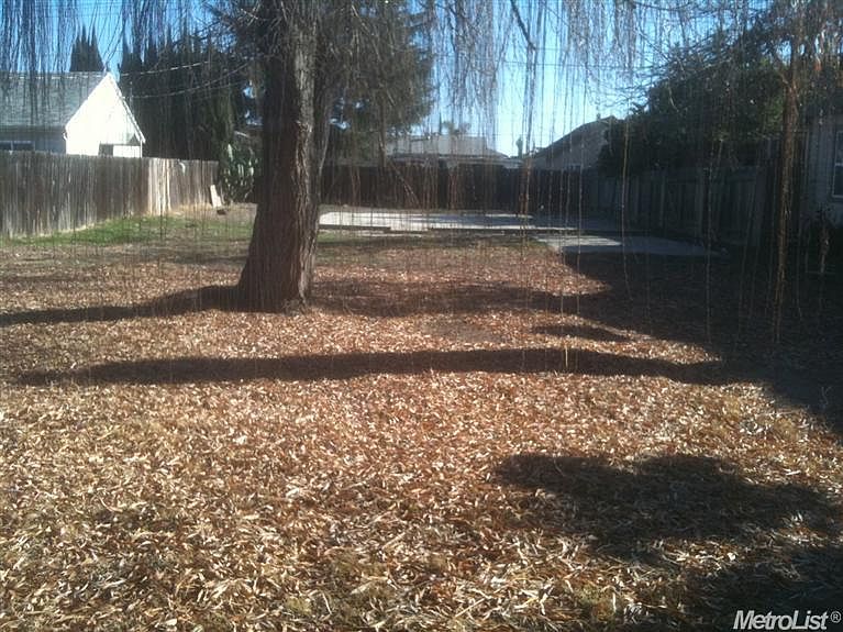 1st image of 922 Wellswood Ave