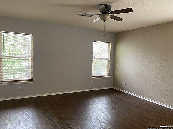 4th image of 5 Dunthorte Ln