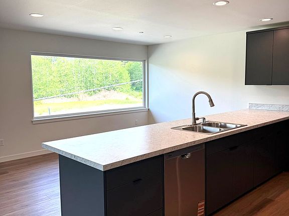 4th image of 705 W Lake Samish Dr #3307454E9