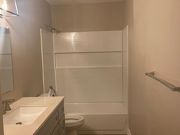 3rd image of 4707 Murray Lake Ln