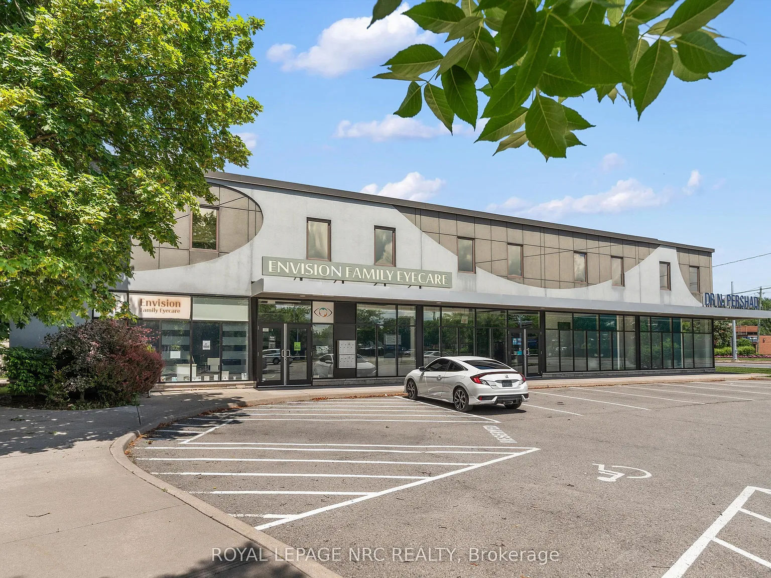 2 bed, $1,800 — Photo 3