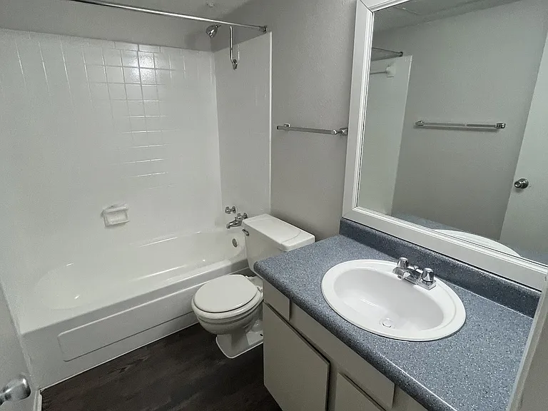 Juniper Springs Apartments — Photo 112