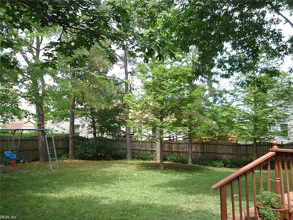 5th image of 1821 Endicott Ln