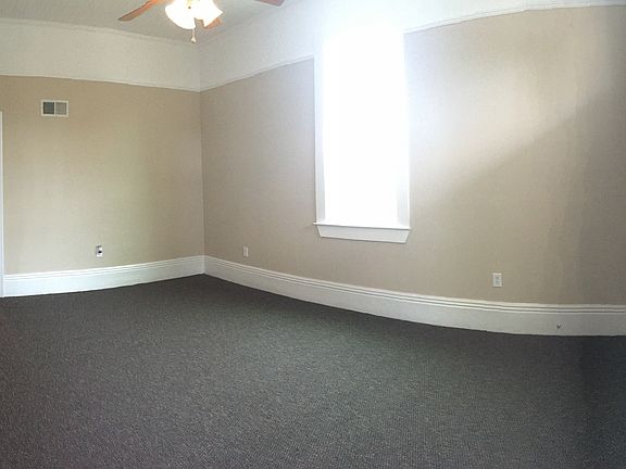 5th image of 2028 Burdette St