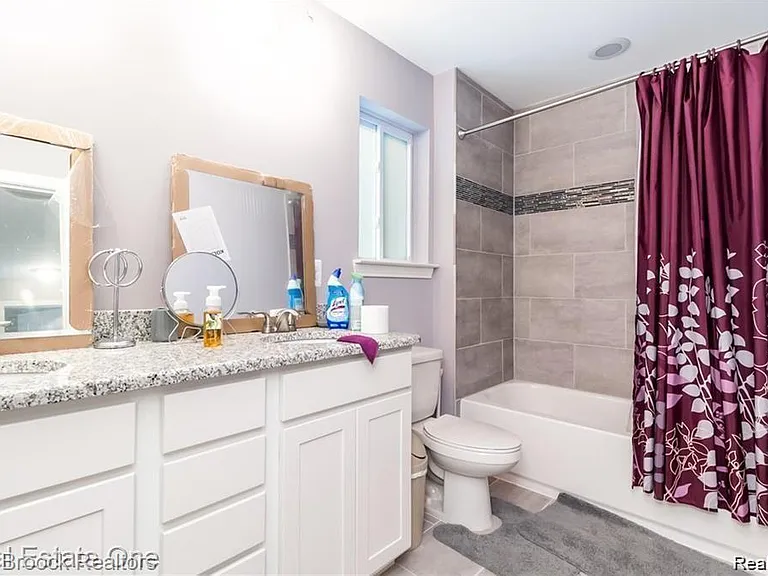 2806 Benjamin Ave — Photo 13