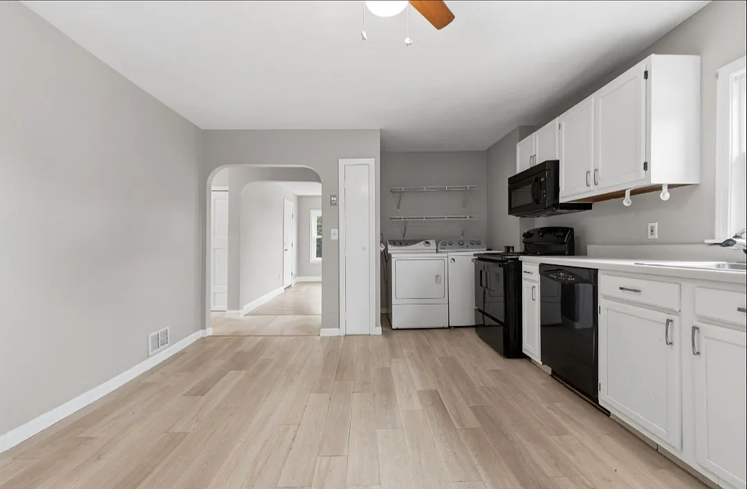 2 bed, 1400 sqft, $2,900 — Photo 3