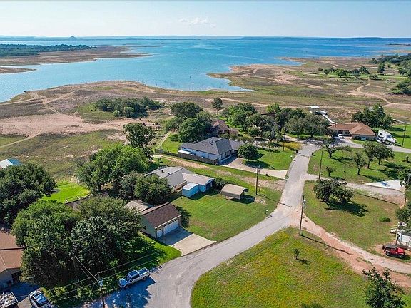 2nd image of 520 Panorama Drive