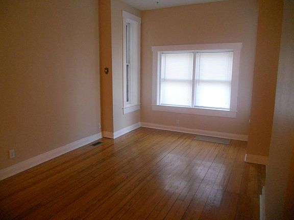 5th image of 1459 N Leavitt St APT 1