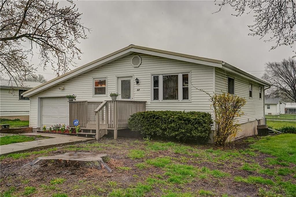 507 Locust St, Lathrop, MO 64465 Zillow