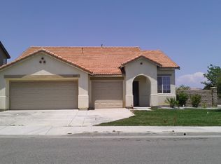 35667 Date Palm St, Winchester, CA 92596