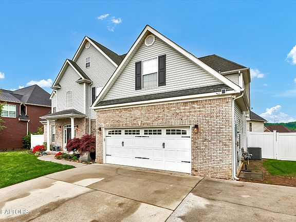 3rd image of 2630 Nicholas View Ln