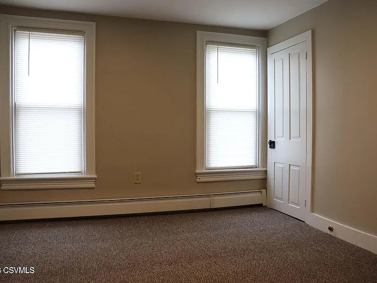 328 Center St #201 — Photo 9