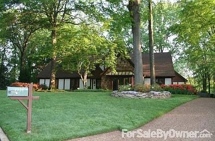 Front of house
						:
						View from driveway.