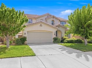 2822 Emerald Ln, Lancaster, CA