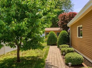 172 Frost Rd, Tyngsboro, MA 01879