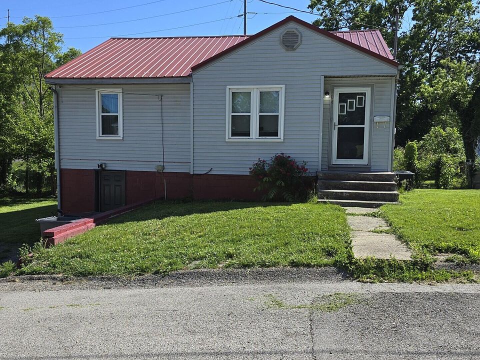 1st image of 204 S Robbins Ct