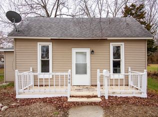 306 S 2nd St, Marshall, IL 62441
