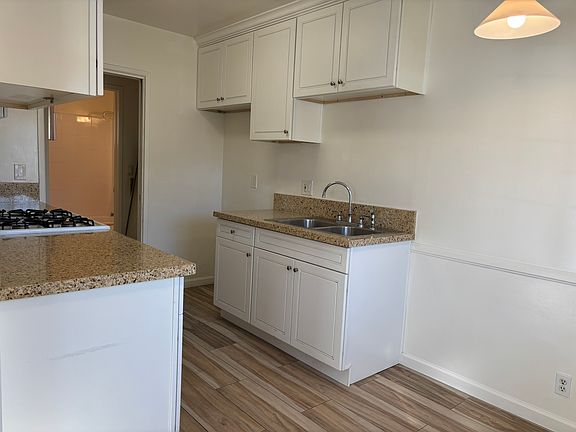 4th image of 1454 1/2 W Stoneridge Ct