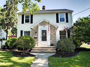 880 Jefferson St, Menasha, WI 54952